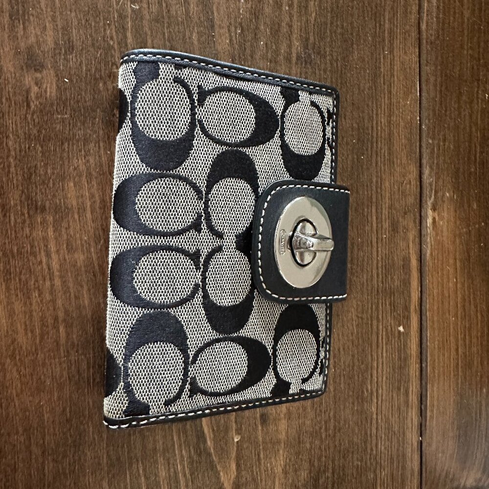 VINTAGE COACH SIGNATURE JACQUARD BLACK LEATHER BIFOLD TURNLOCK WALLET EX COND